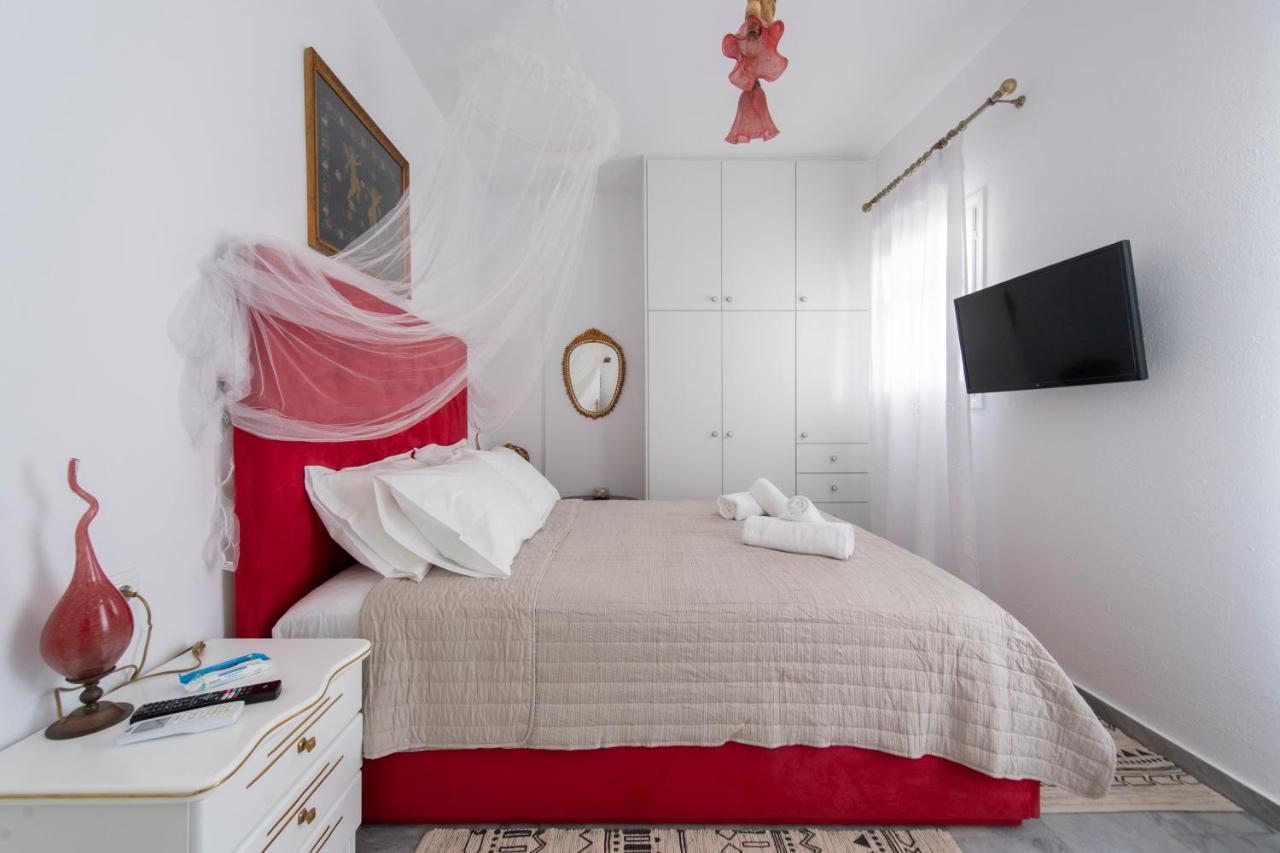 Ricos Two Bedroom House - Naoussa Paros Bagian luar foto